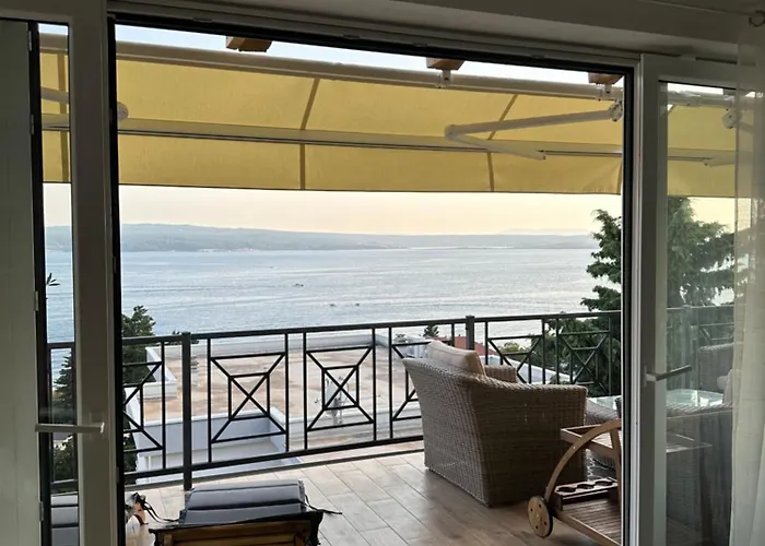 Benko 2 アパート ツリクヴェニツァ